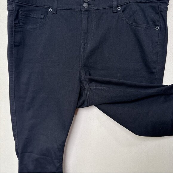 Torrid Womens 18S Jegging Skinny Super Soft High-Rise Jean Black Color - Picture 8 of 14